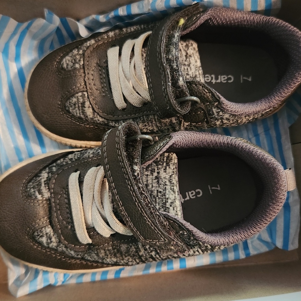 Carters Gustav Sneaker Sz 7C
